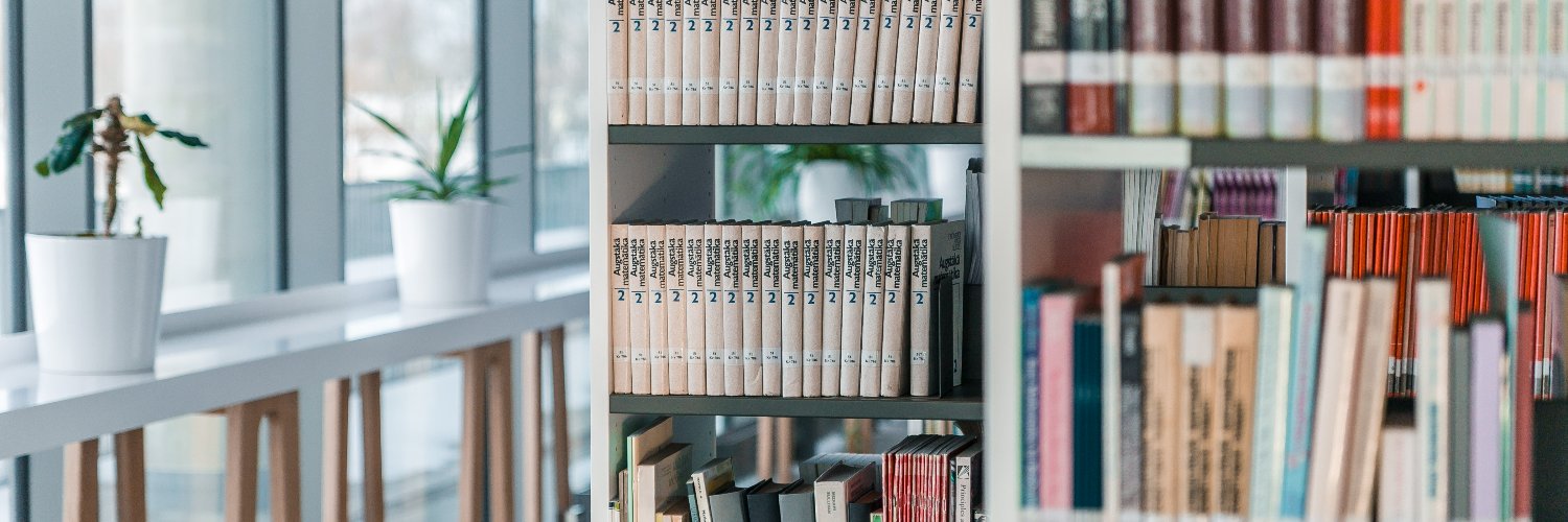 InfoBibl's profile banner image