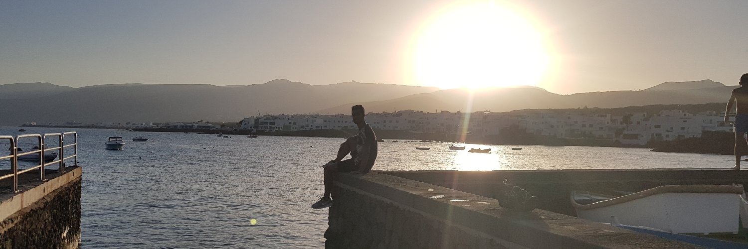 pichelius's profile banner image