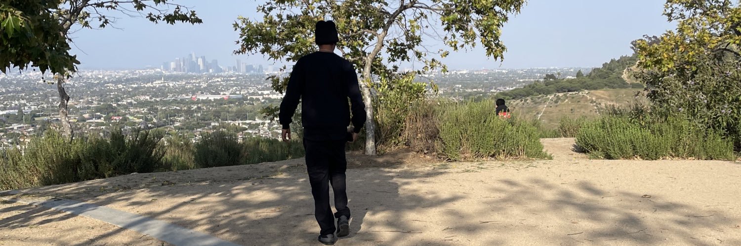Robzee16's profile banner image