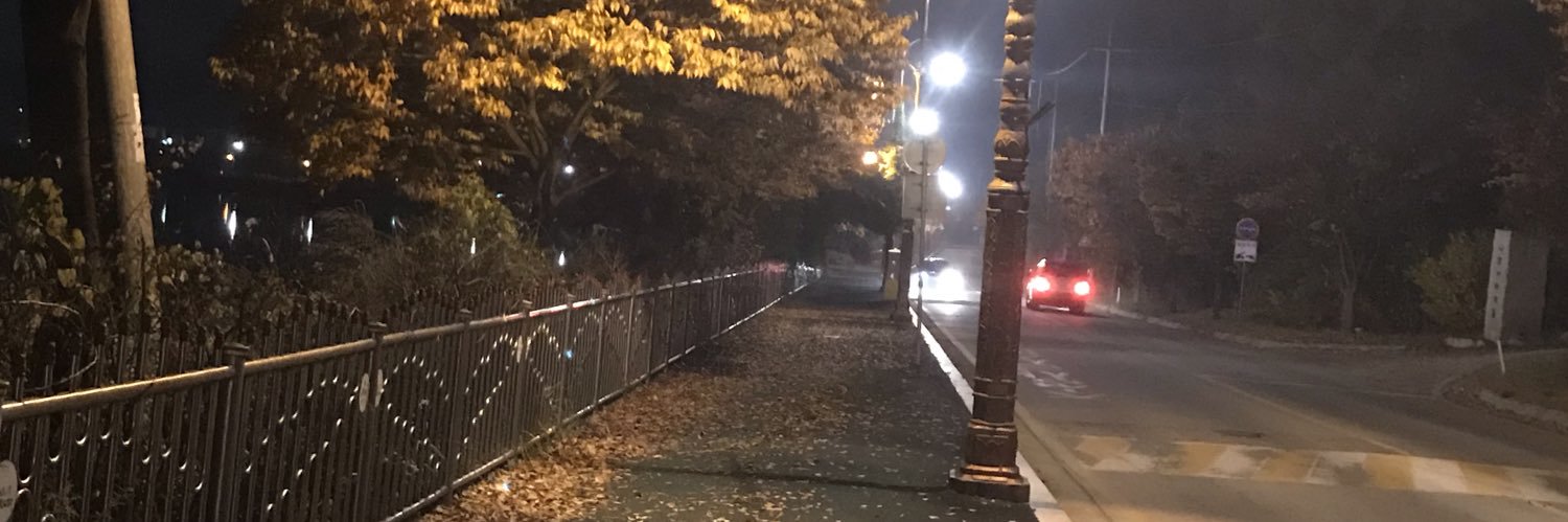 policow's profile banner image