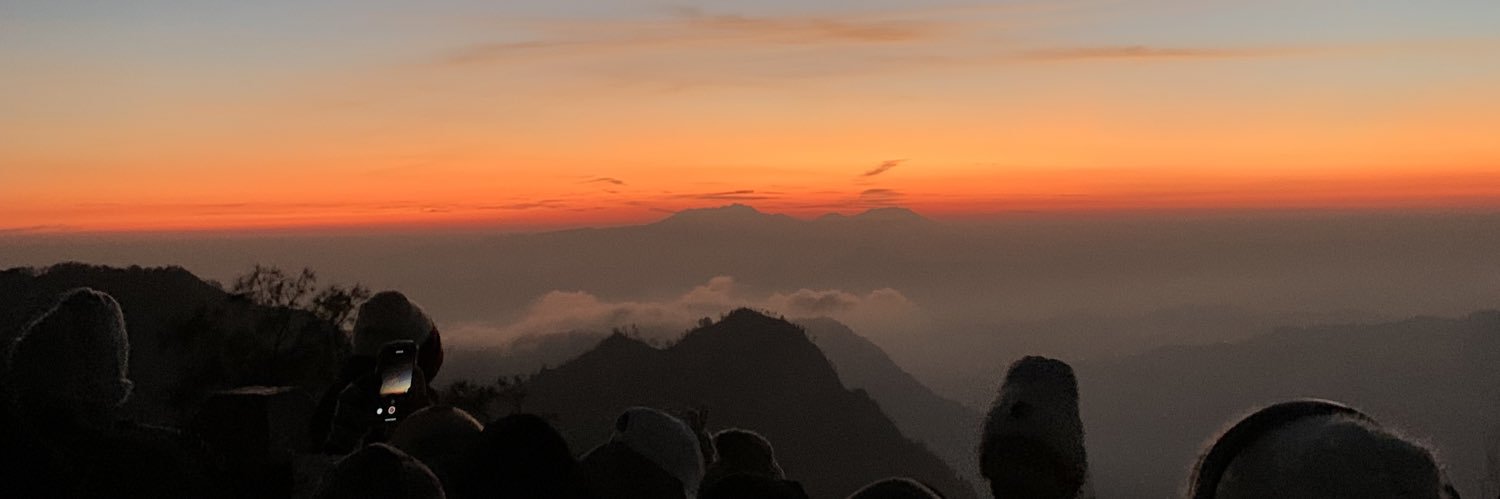 putriaprl05's profile banner image