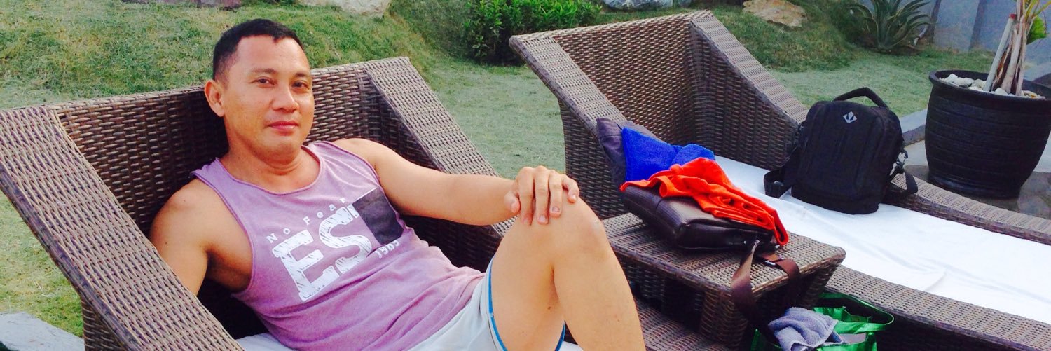 renataandis's profile banner image