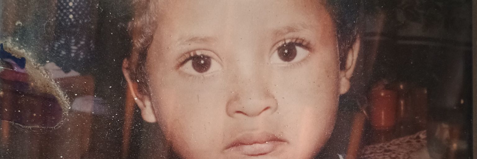 renata_srn's profile banner image