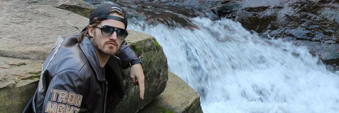 jaredrayn's profile banner image