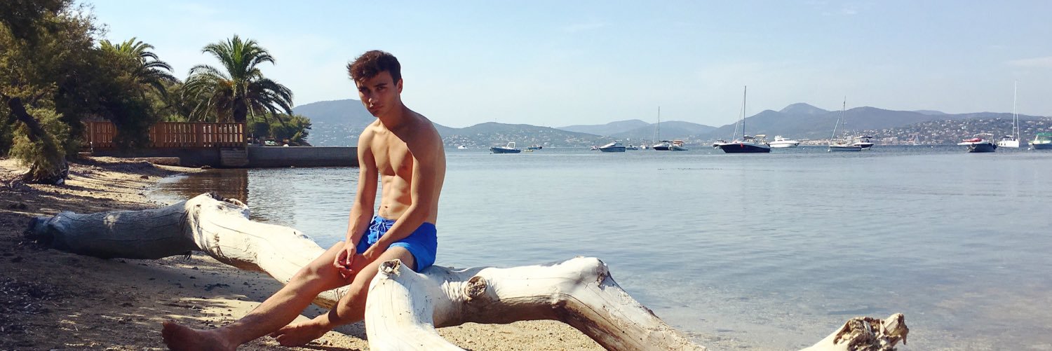 AleksBenost's profile banner image