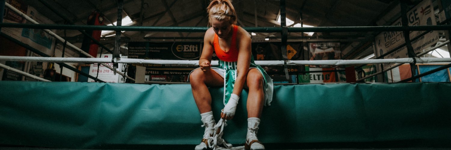 Jessica Barry 💚 banner