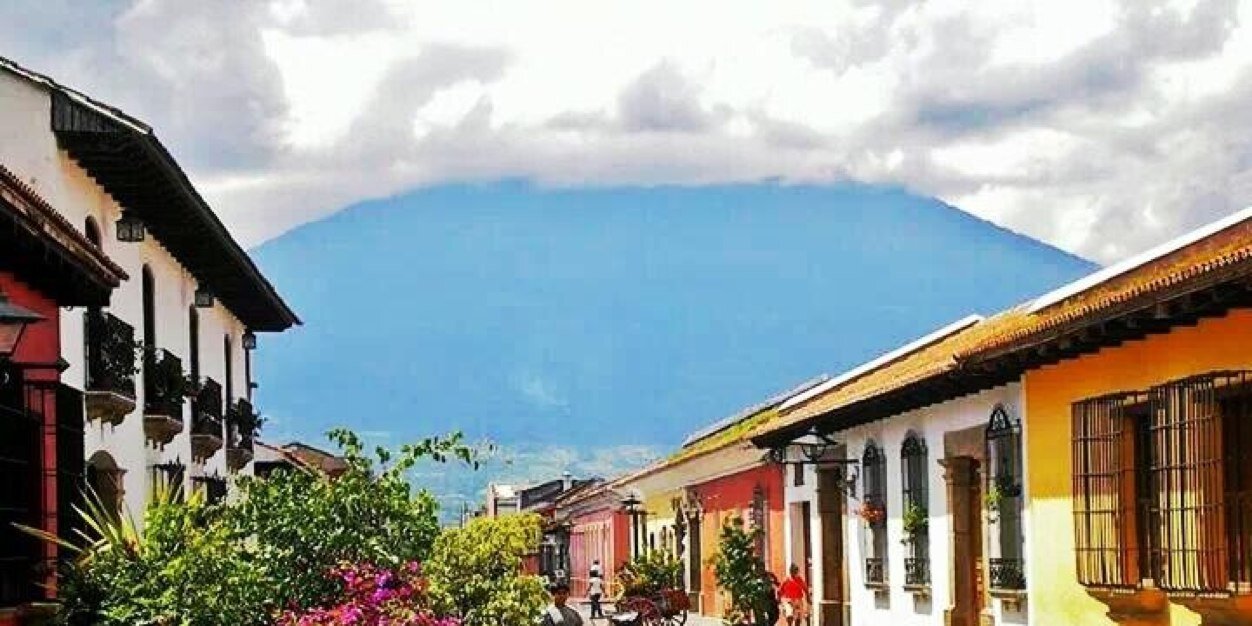 Yenifer Marroquín banner