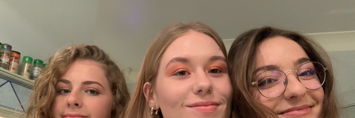 Emma_bohe's profile banner image