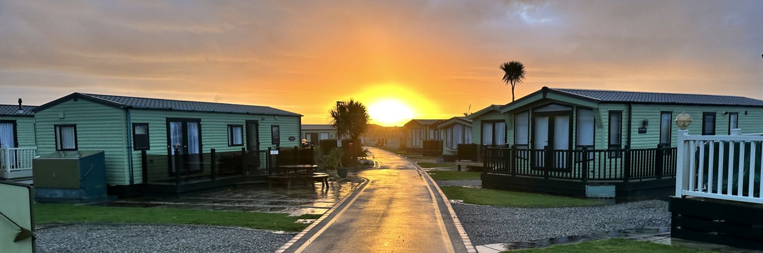 Emma Wilde Hale banner