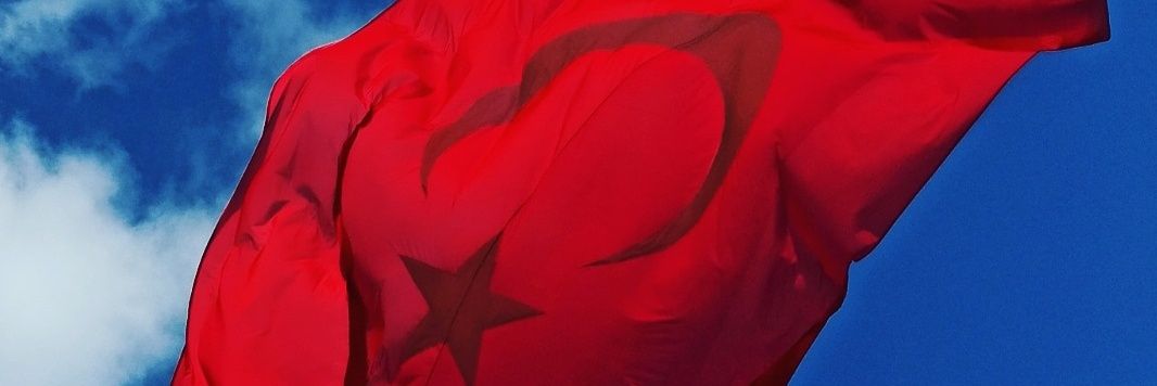 mencomence's profile banner image