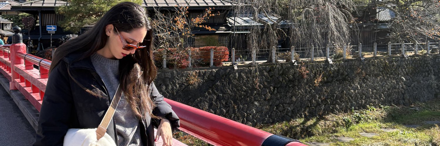 AnaaMongee's profile banner image