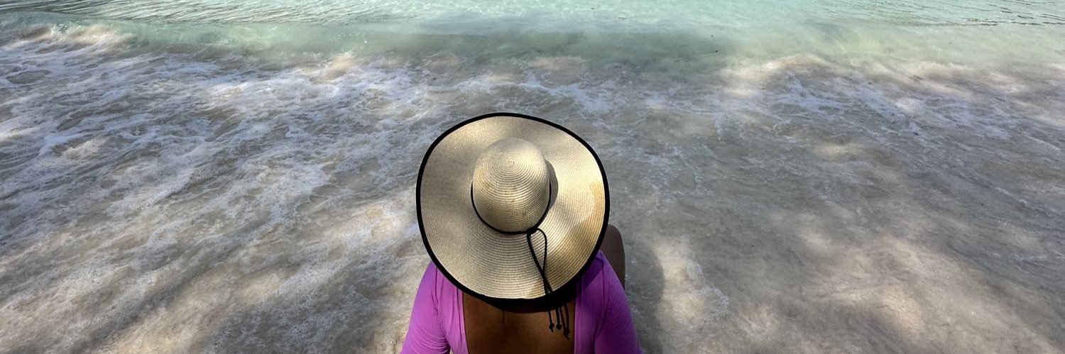 AnaisAlmeida_'s profile banner image