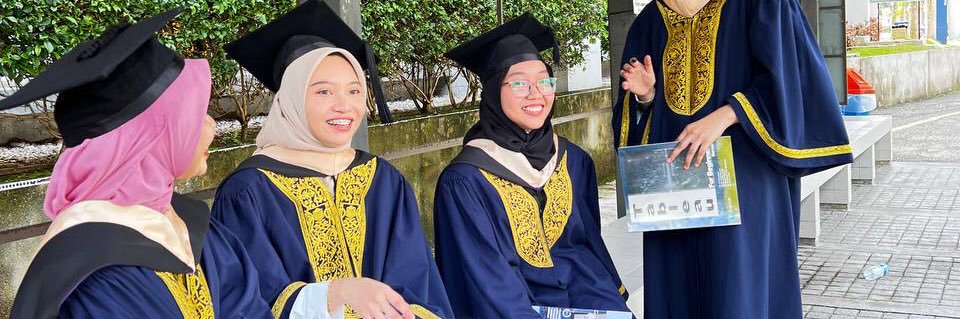 NajwaRadis's profile banner image