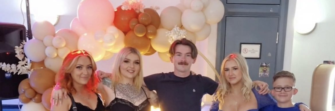 miaileshalewis's profile banner image