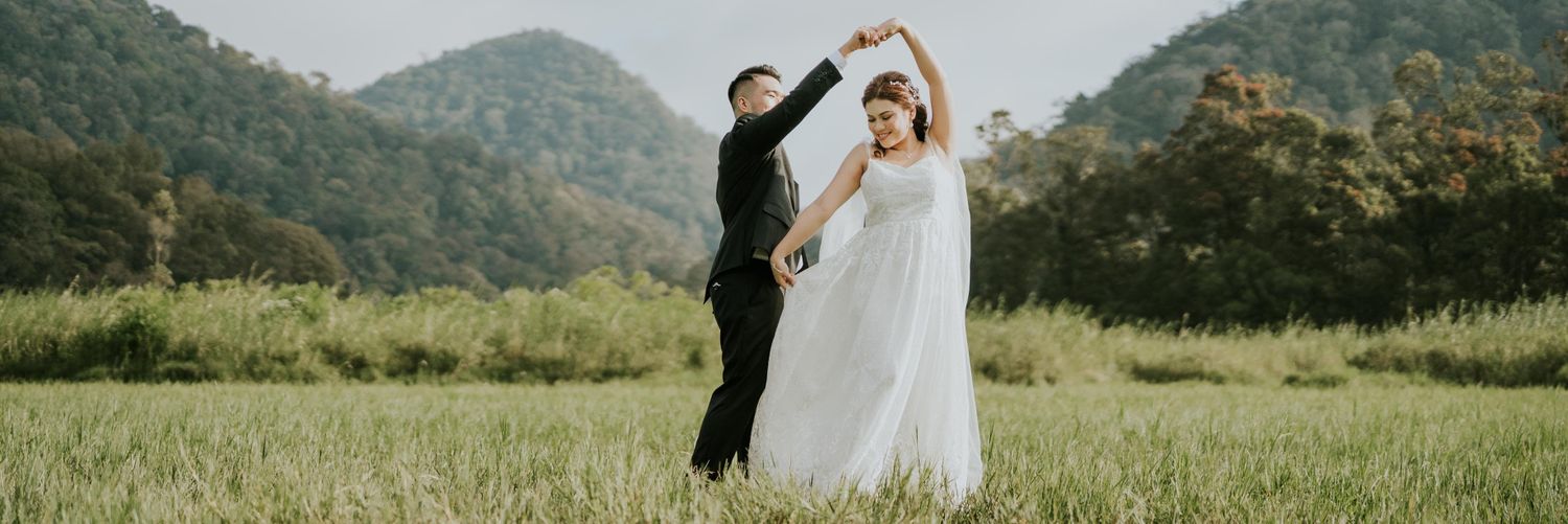 laurayolla's profile banner image