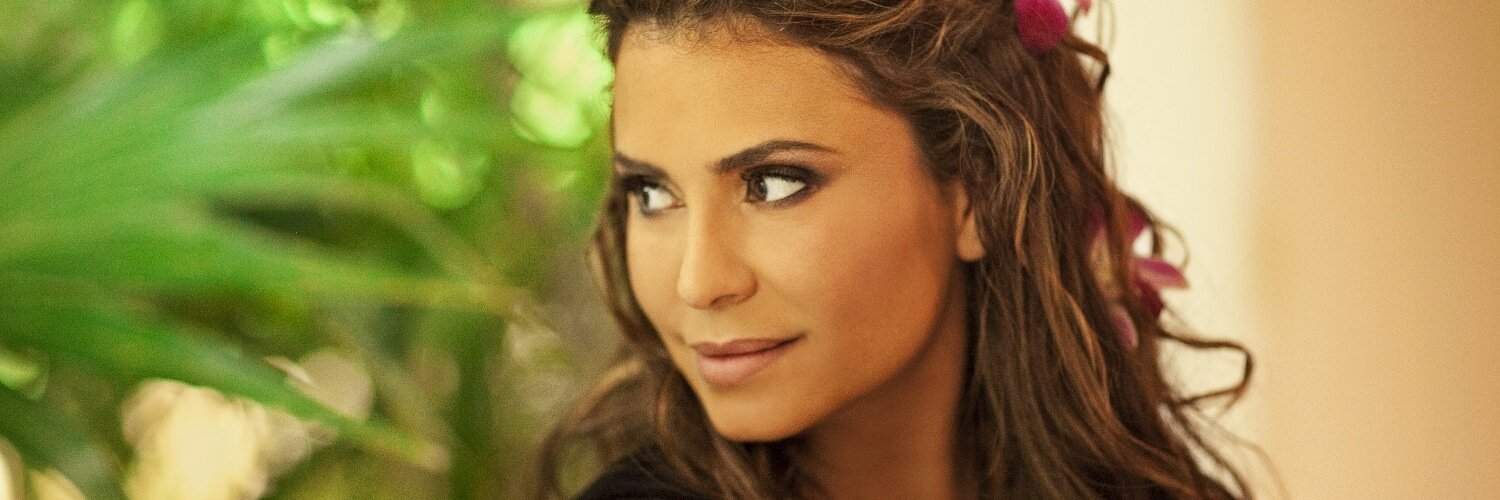 Adriana Sarur banner