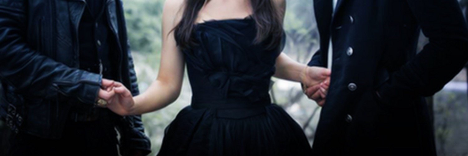 yoursmolder's profile banner image