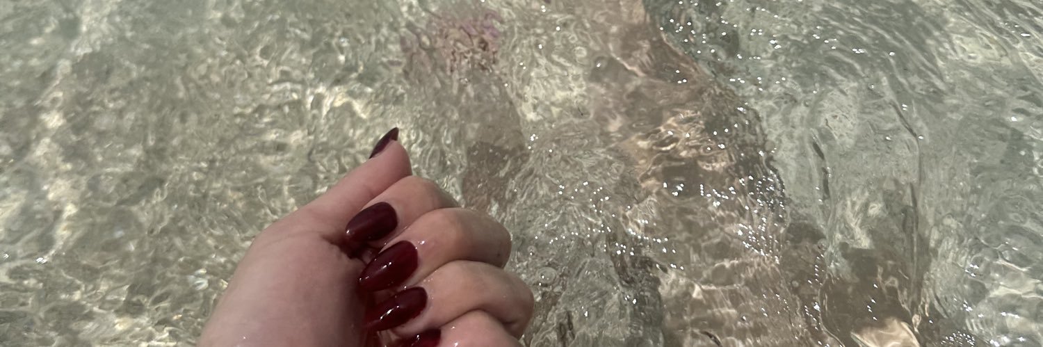 itsyaaret's profile banner image