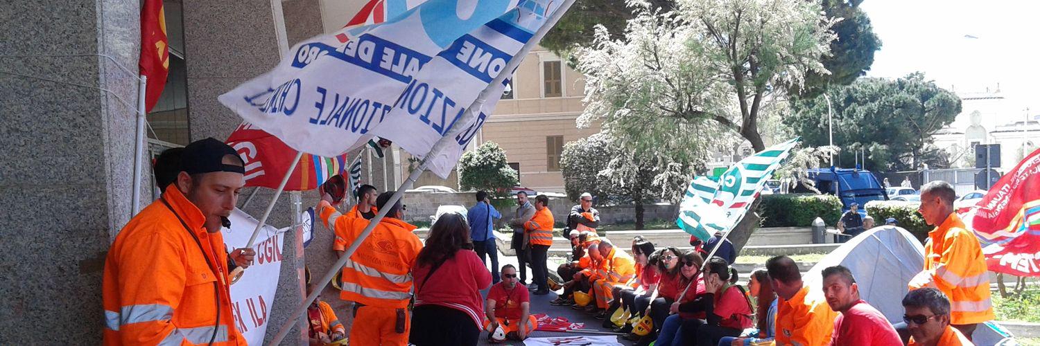 uglsassari's profile banner image