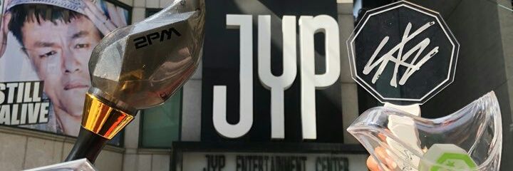 lee_azeezah's profile banner image