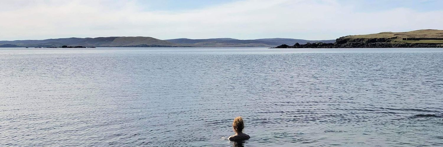 CarolineIrvine1's profile banner image