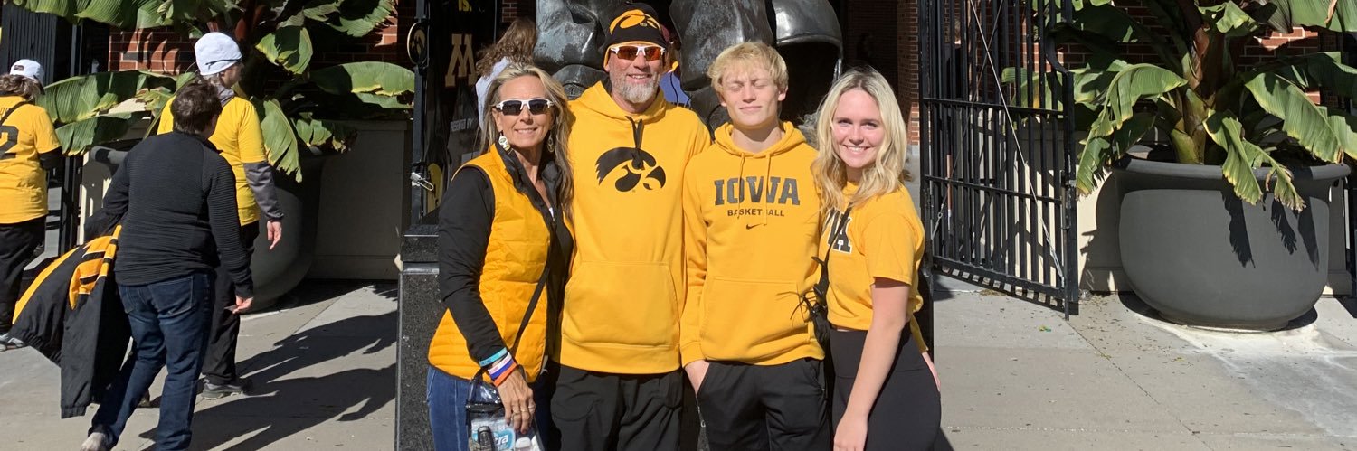 Coach P 🖤💛 banner