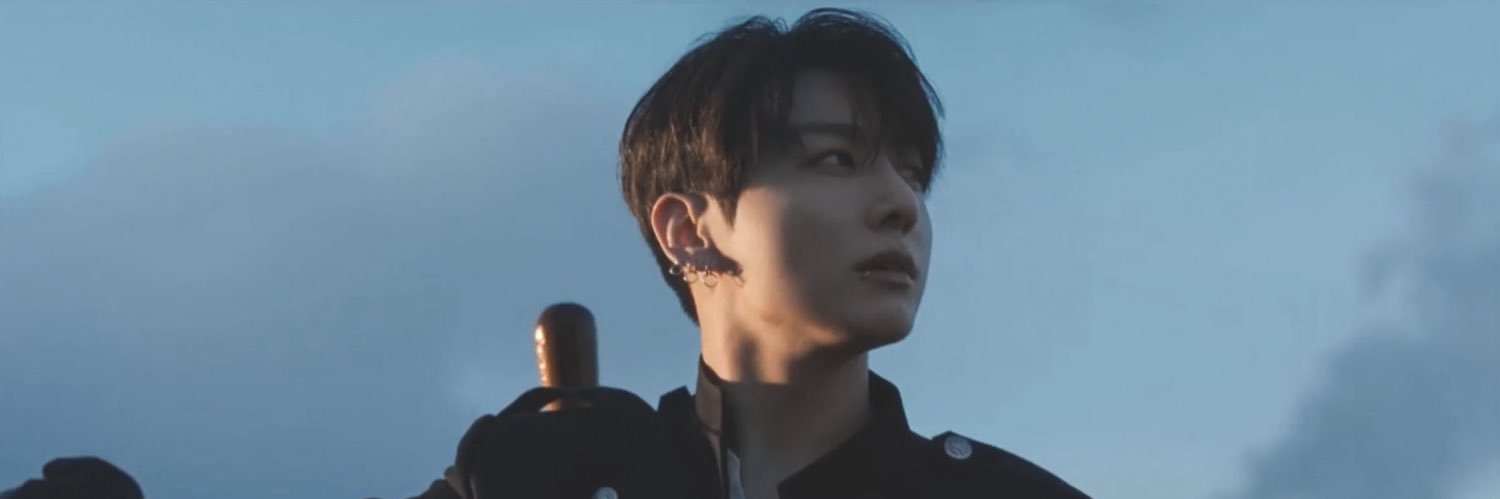 /(•ㅅ•)\ banner