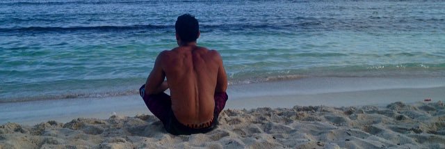 R__yes's profile banner image