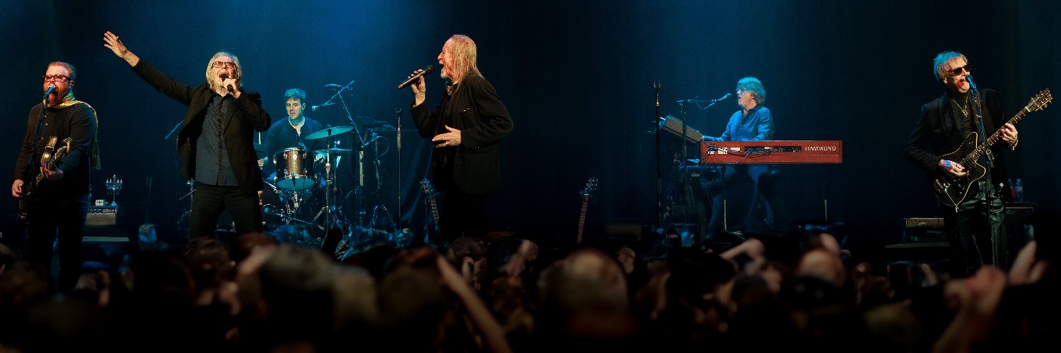 threedognight's profile banner image