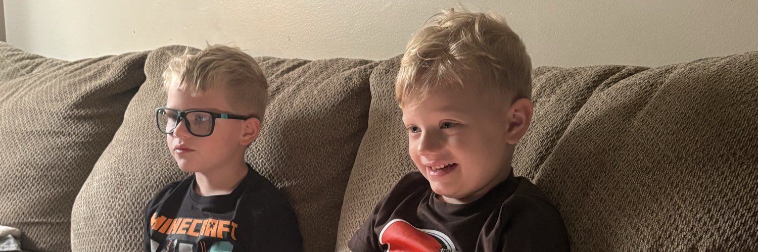 DadDatDabs's profile banner image