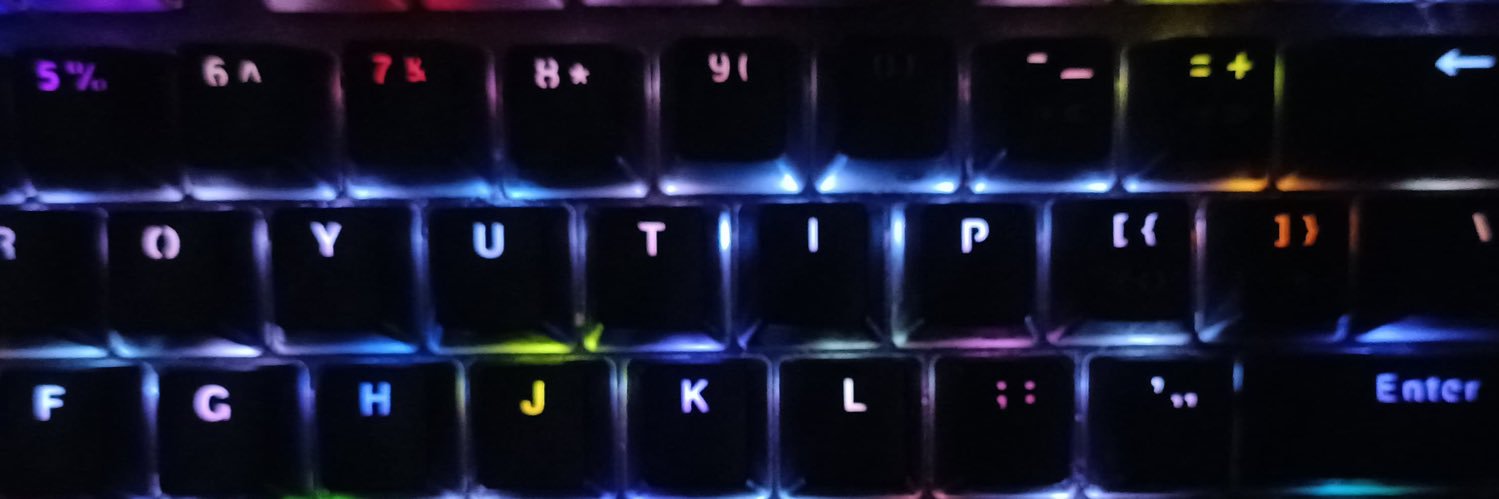 putrikhrr's profile banner image