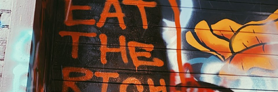 Em banner