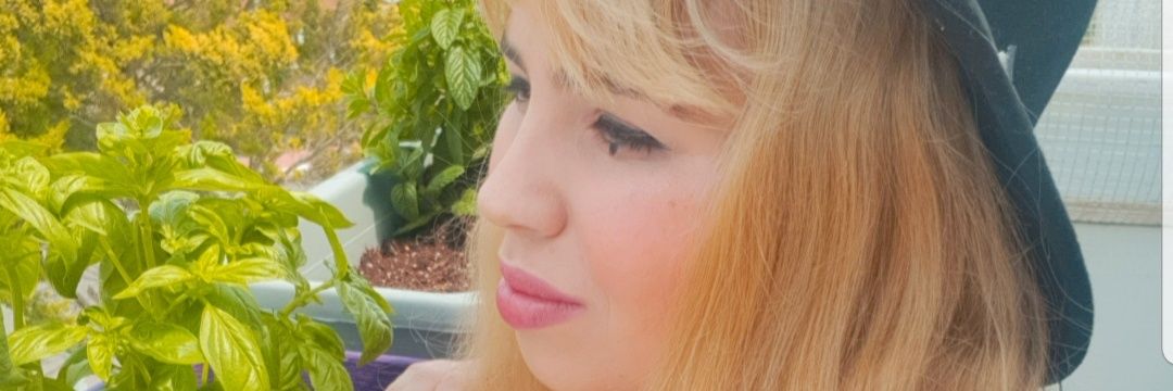 yaeltuchman's profile banner image