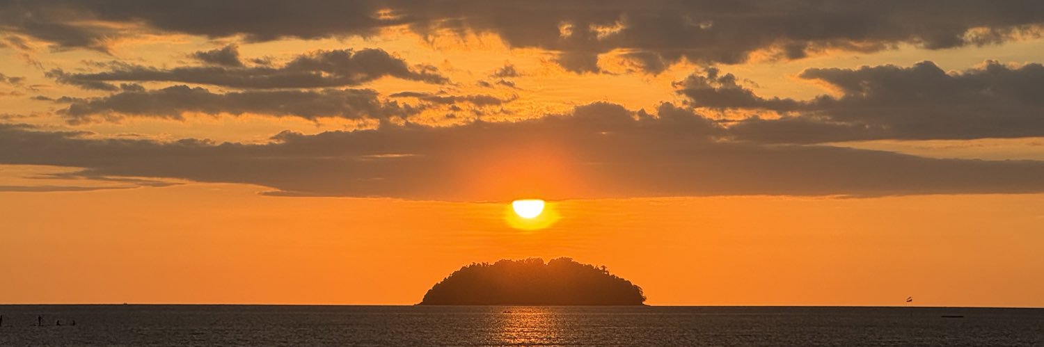 ymvva's profile banner image