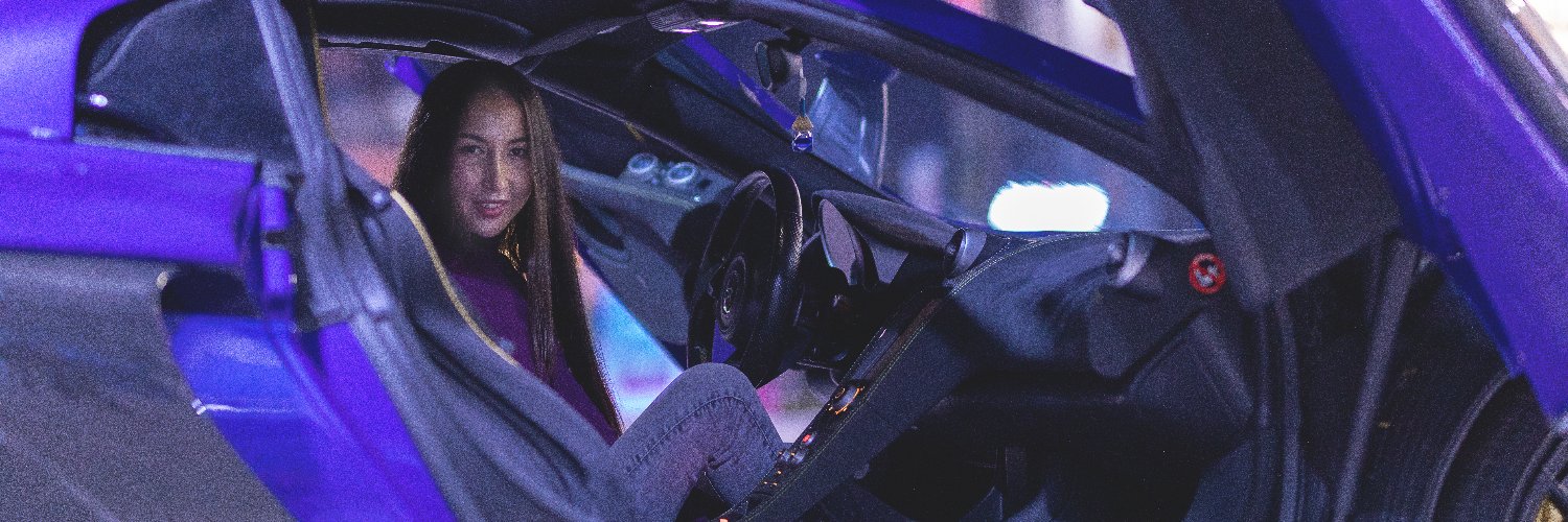 eringrat's profile banner image
