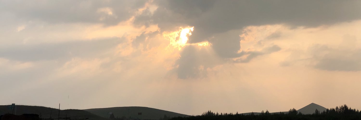 aisikream's profile banner image