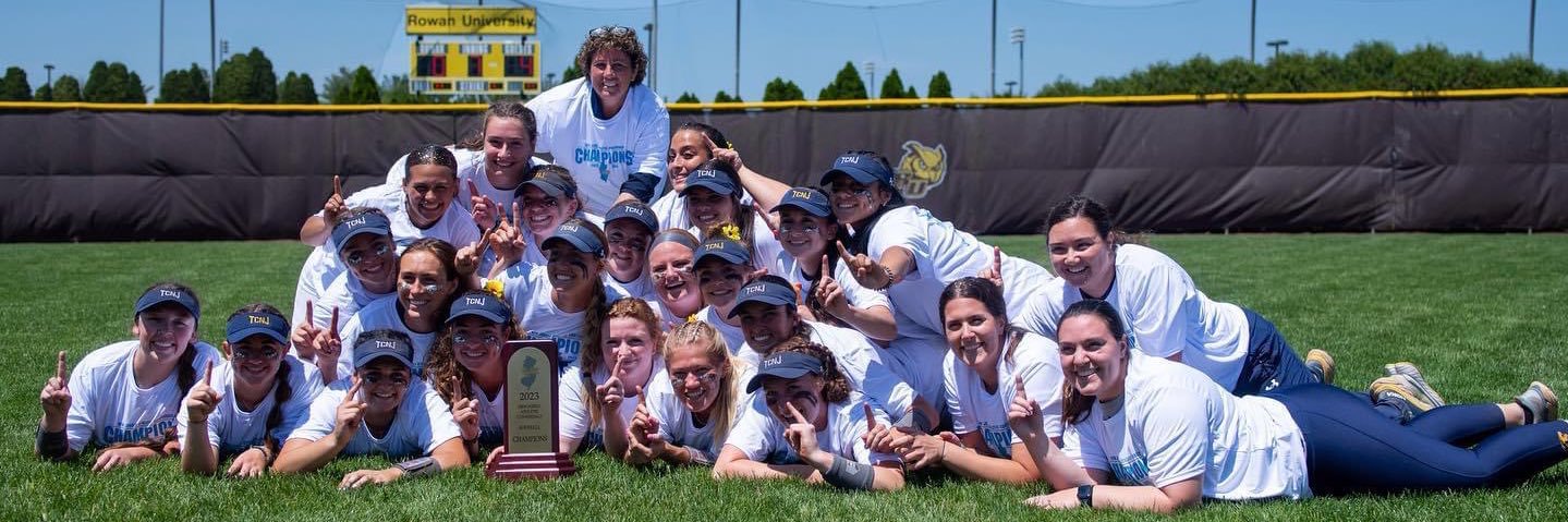 TCNJ Softball banner
