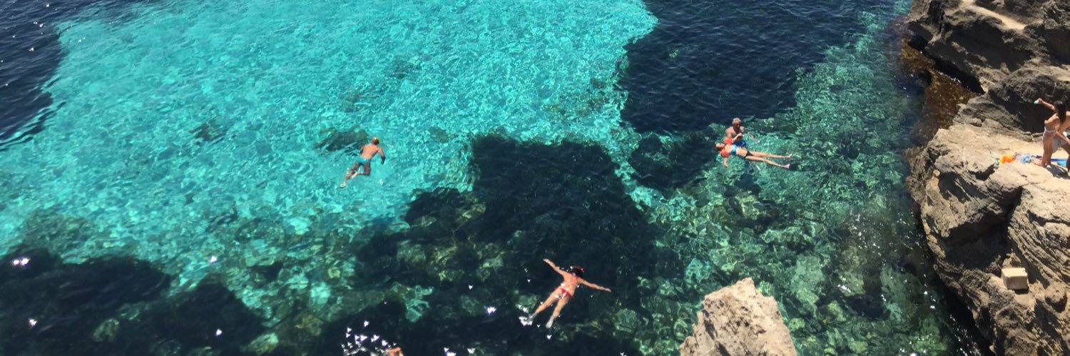 Beach Girl 😎 banner