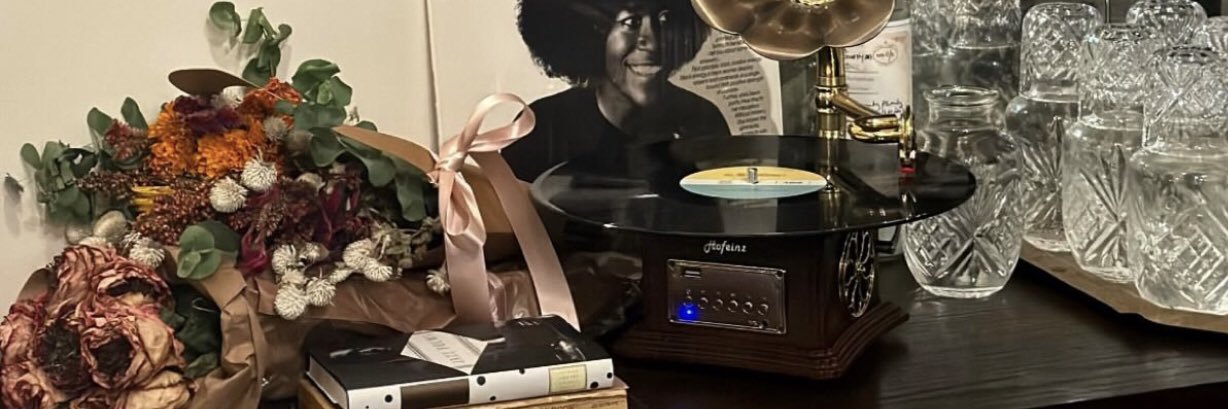 Lu_Johnson's profile banner image