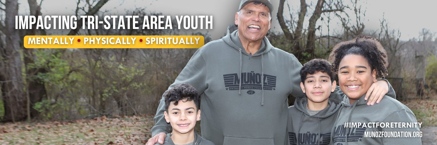 Anthony Muñoz Foundation's banner
