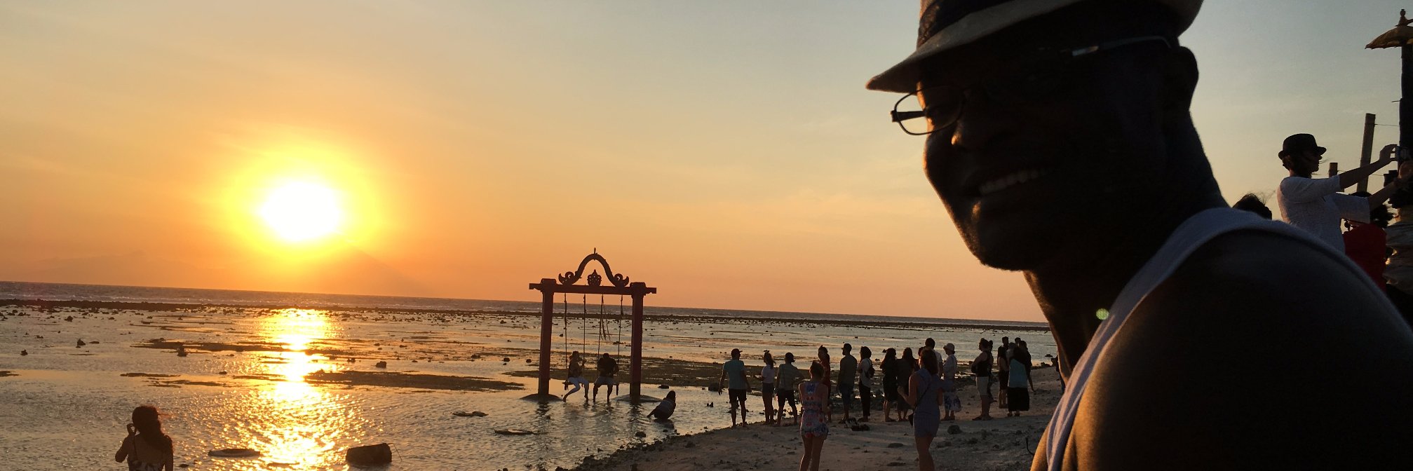 wanderingluo's profile banner image