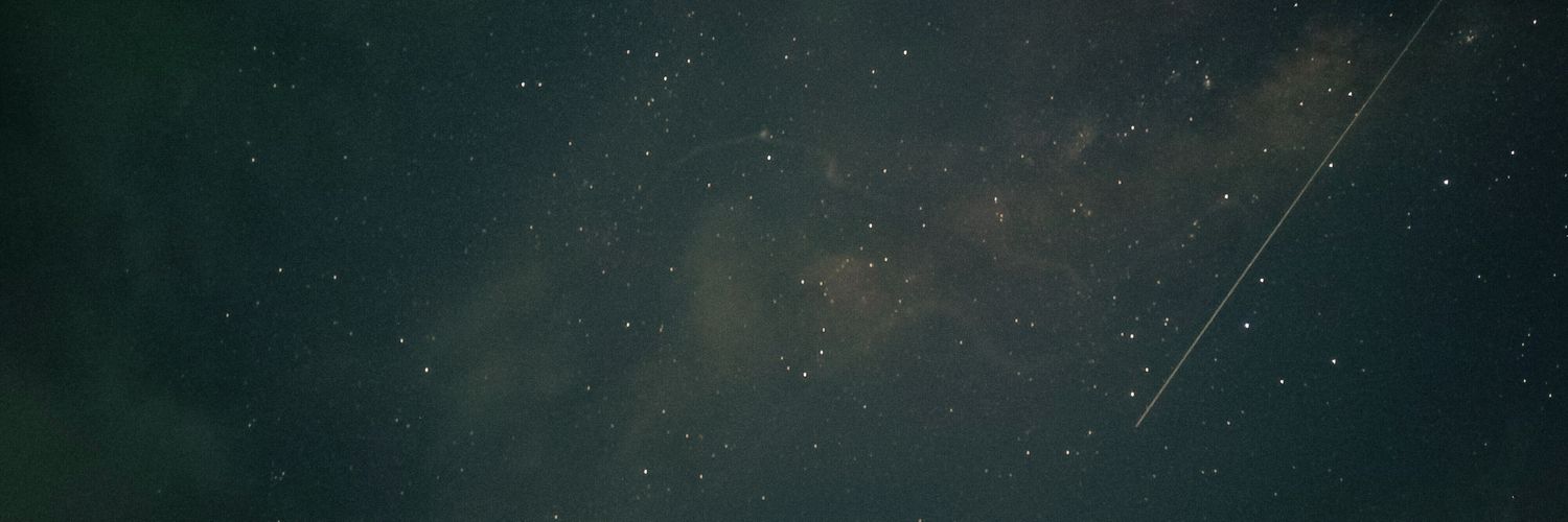 ikosmee's profile banner image