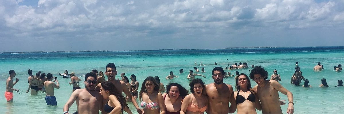 larakoduro's profile banner image