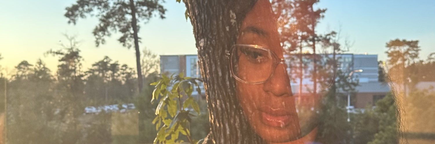 trilladeonna's profile banner image