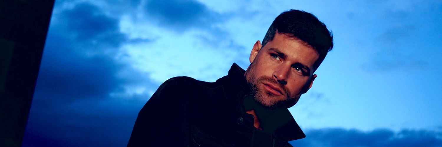 JCcastorani's profile banner image