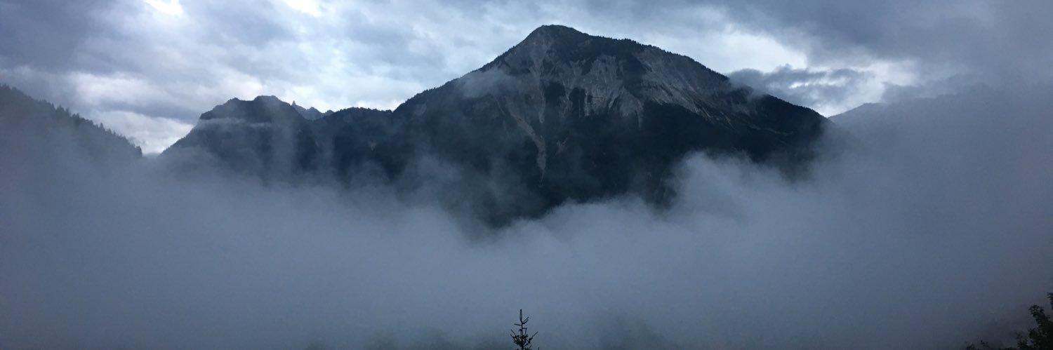 VDescheres's profile banner image