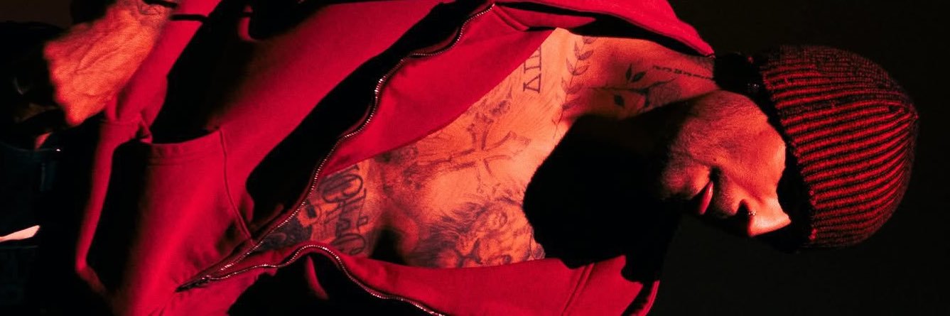 abrilreyess_'s profile banner image