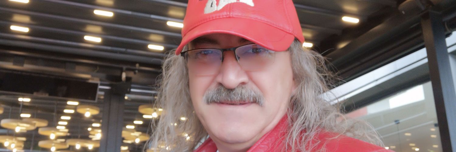 MujdatDARCAN's profile banner image