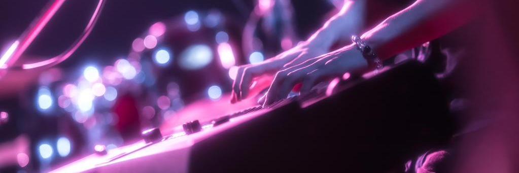 NiKaA。/KaA。 banner