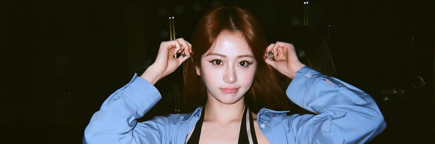 Yunjin's oomfie 🌸 '26 IN 🇯🇵 banner